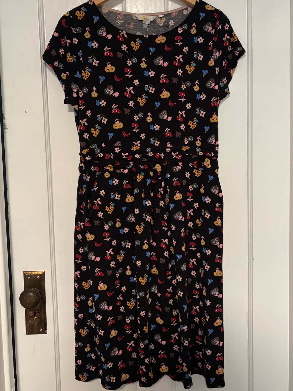 Boden midi Dress with cute pattern 🍒🌸🐦‍⬛ - Picture 2 of 3